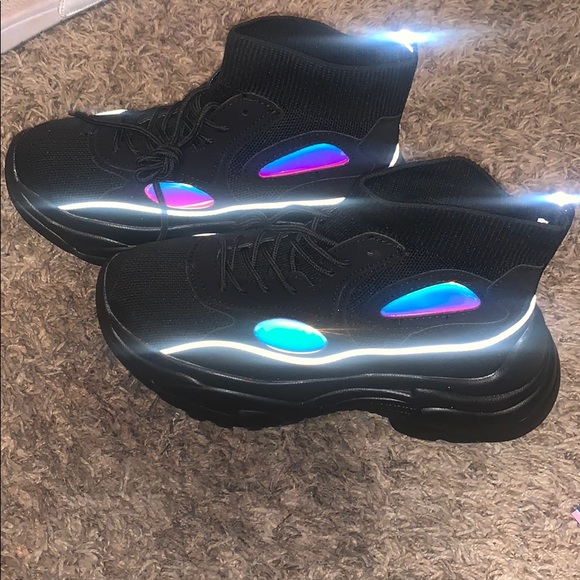 Black sneakers (women shoe) - Picture 3 of 5